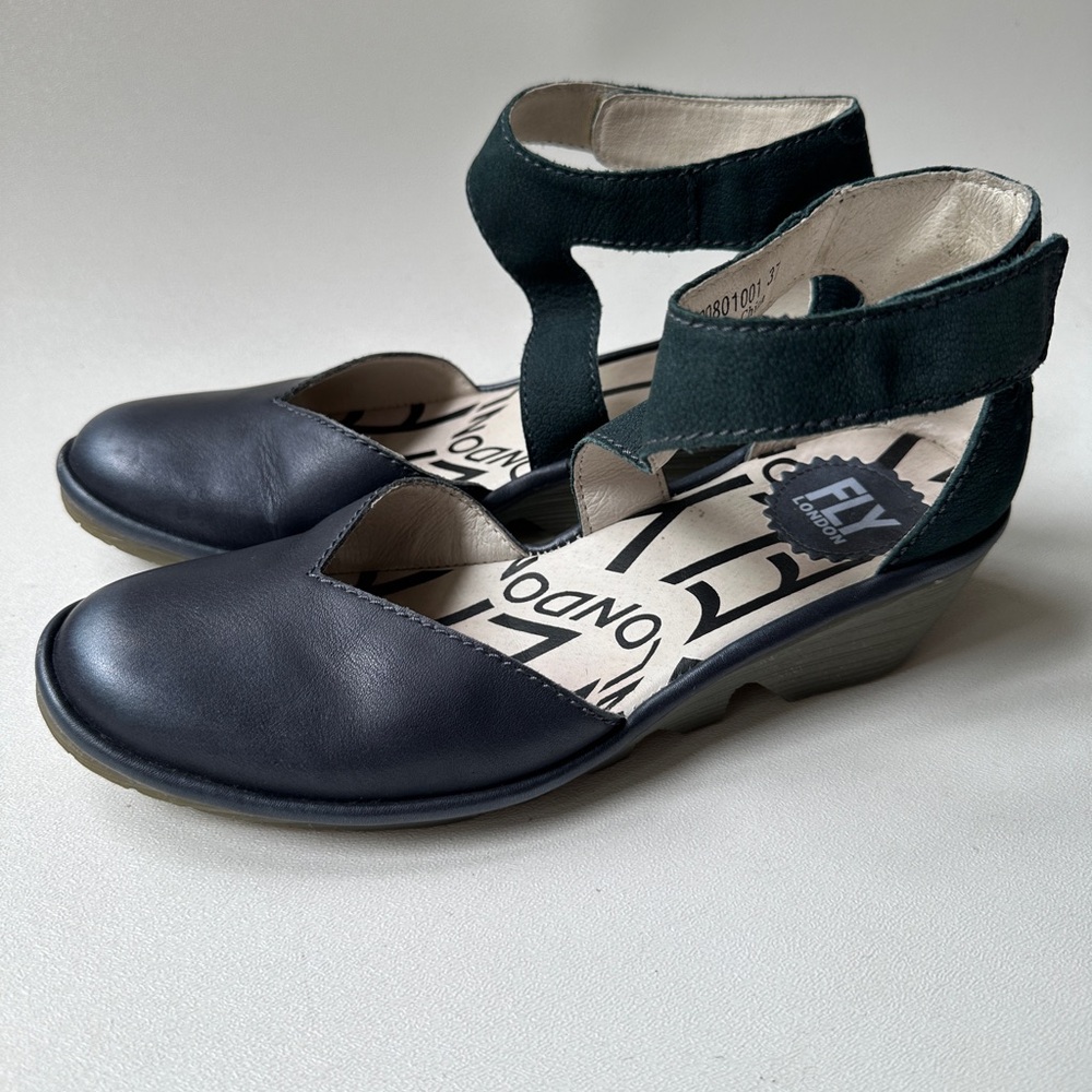 FLY London Leather Closed Toe Wedge - Pats Size 37 EU, 6.5 US